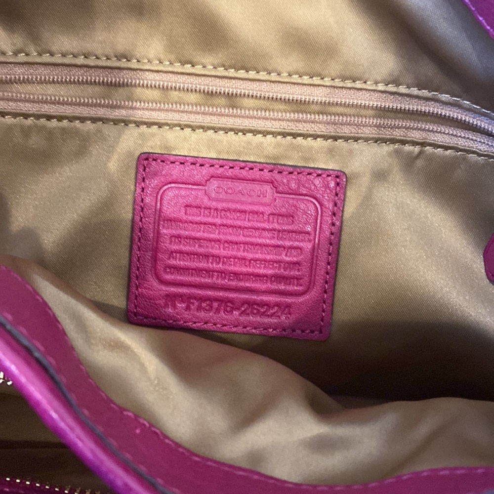 Coach shoulder bag - Picture 4 of 7